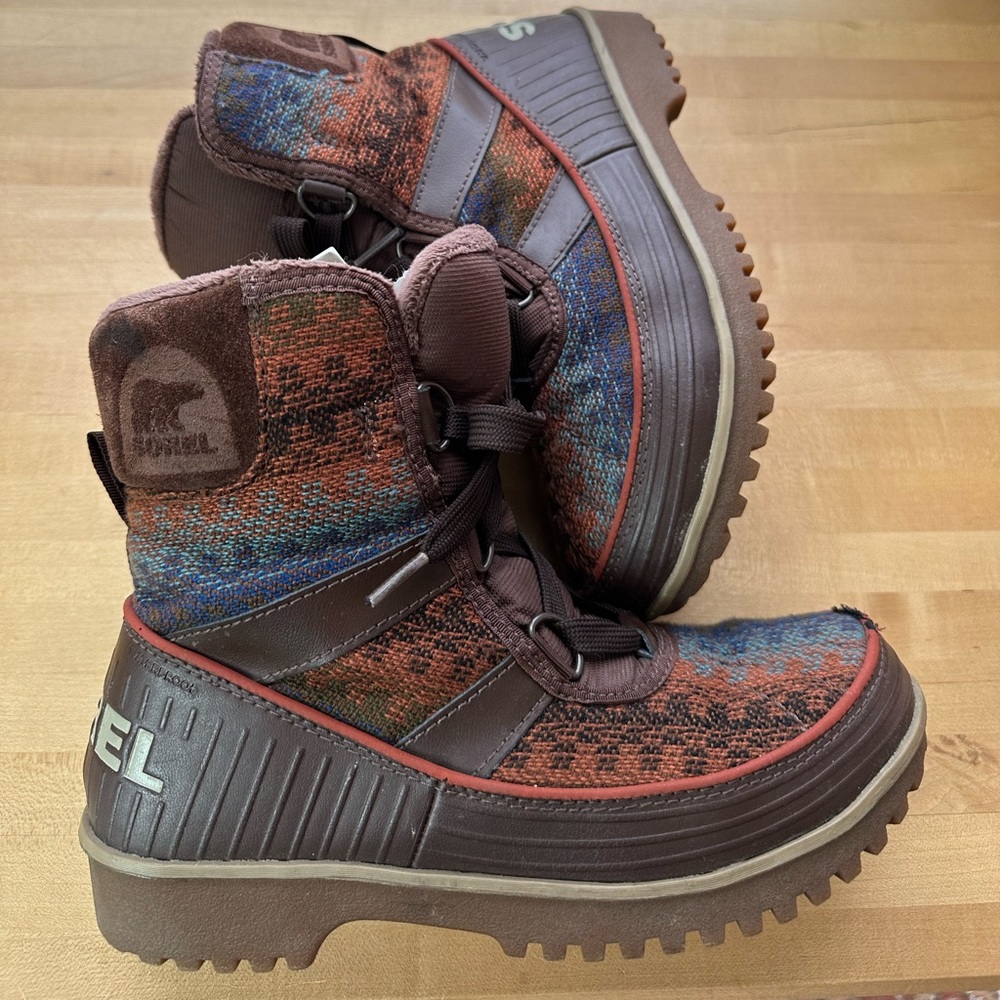 Sorel Tivoli II Aztec Boots